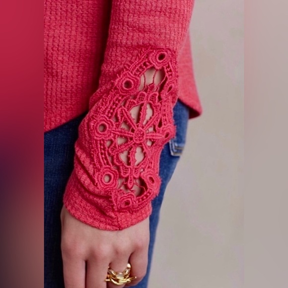 🌺🎉HP🎉🌺 NWOT Anthropologie Eloise Crochet Cuff Henley - Picture 6 of 16
